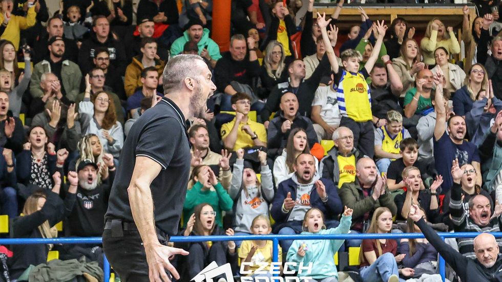 Tomáš Hrubý (vlevo), manažer Slunety, přispívá k rivalitě v derby