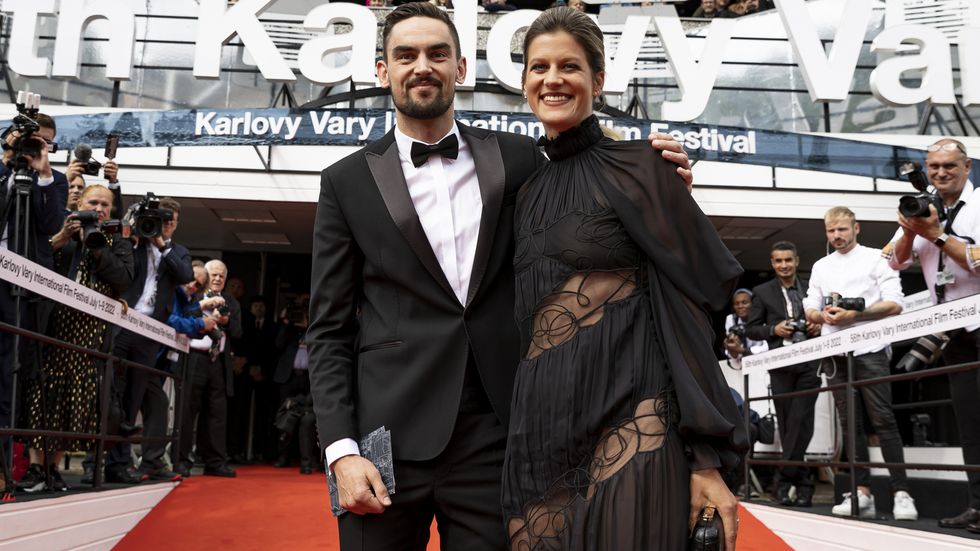 Tomáš Satoranský se svou ženou Annou na festivalu v Karlových Varech