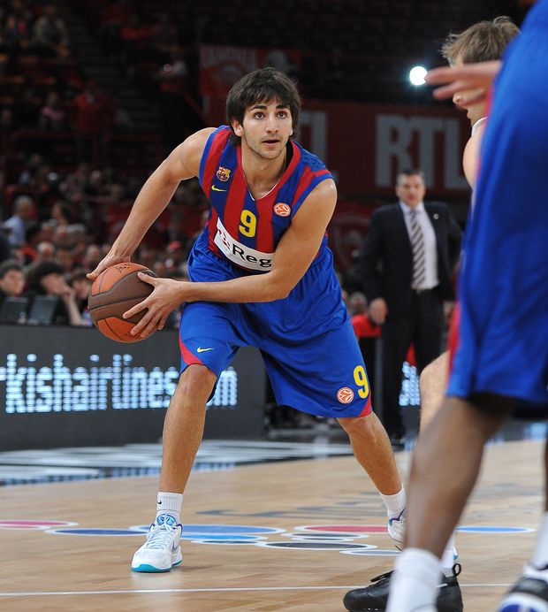 Ricky Rubio u míče. Ricky Rubio u míče.