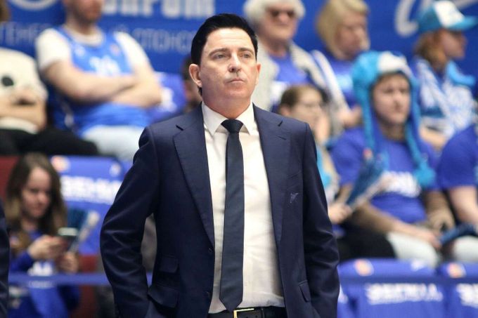 Satoranský a Veselý mají nového kouče. Španělskou ikonu, která vydělávala rubly v Rusku Satoranský a Veselý mají nového kouče. Španělskou ikonu, která vydělávala rubly v Rusku