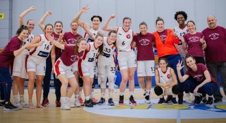 Basketbalistky USK ovládly i první ligu, senzační bronz bere Brandýs