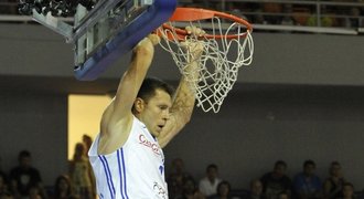 Čeští basketbalisté podlehli Litvě, v osmifinále narazí na Chorvaty