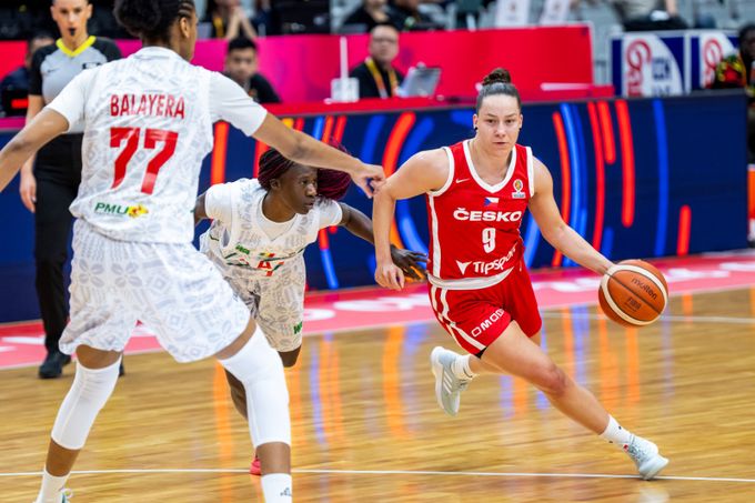 Komplikace v boji o MS. Basketbalistky nestačily na Mali, soupeř měl problémy s vízy Komplikace v boji o MS. Basketbalistky nestačily na Mali, soupeř měl problémy s vízy