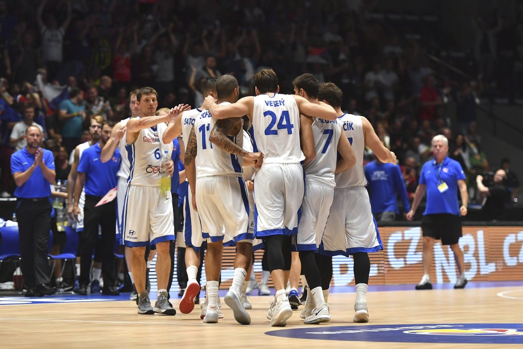 Čeští basketbalisté dovedli dramatický zápas s Ruskem do vítězného konce