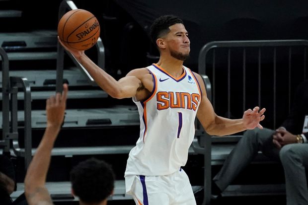 Ostrostřelec Phoenixu Devin Booker Ostrostřelec Phoenixu Devin Booker