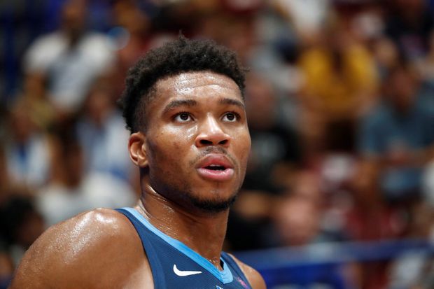 Hlavní hvězdou Řecka je bezpochyby Giannis Antetokounmpo Hlavní hvězdou Řecka je bezpochyby Giannis Antetokounmpo