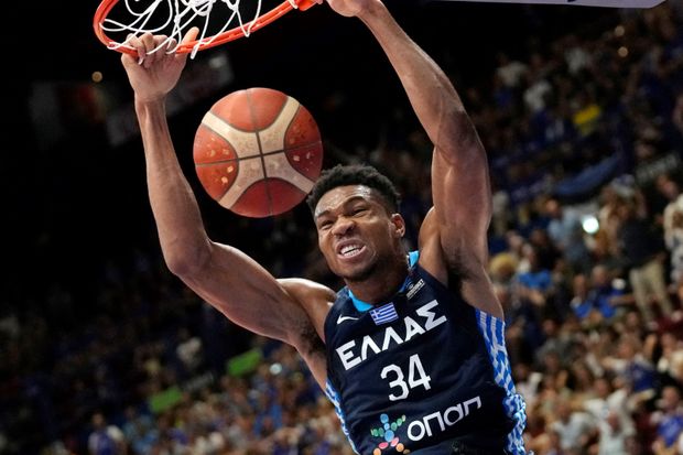 Basketbalová superstar Giannis Antetokounmpo se chystá na Česko Basketbalová superstar Giannis Antetokounmpo se chystá na Česko