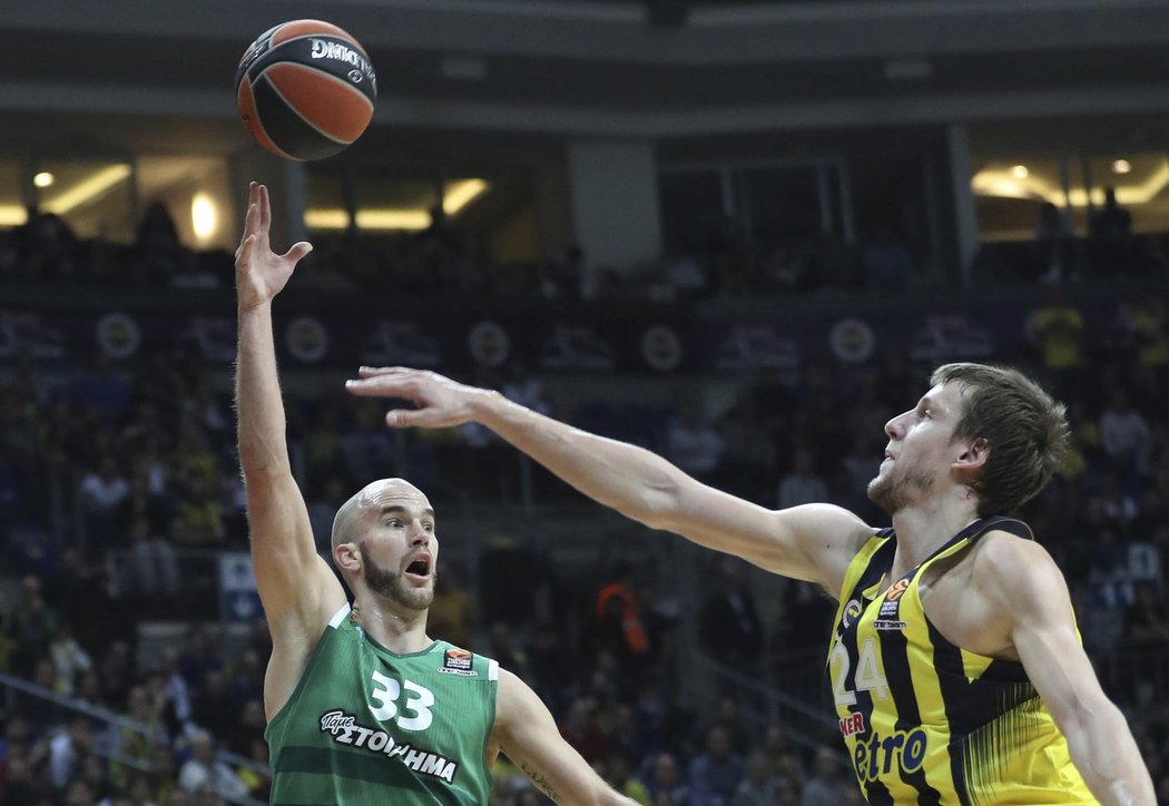 Basketbalista Jan Veselý byl klíčovým mužem Fenerbahce v souboji s Panathinaikosem