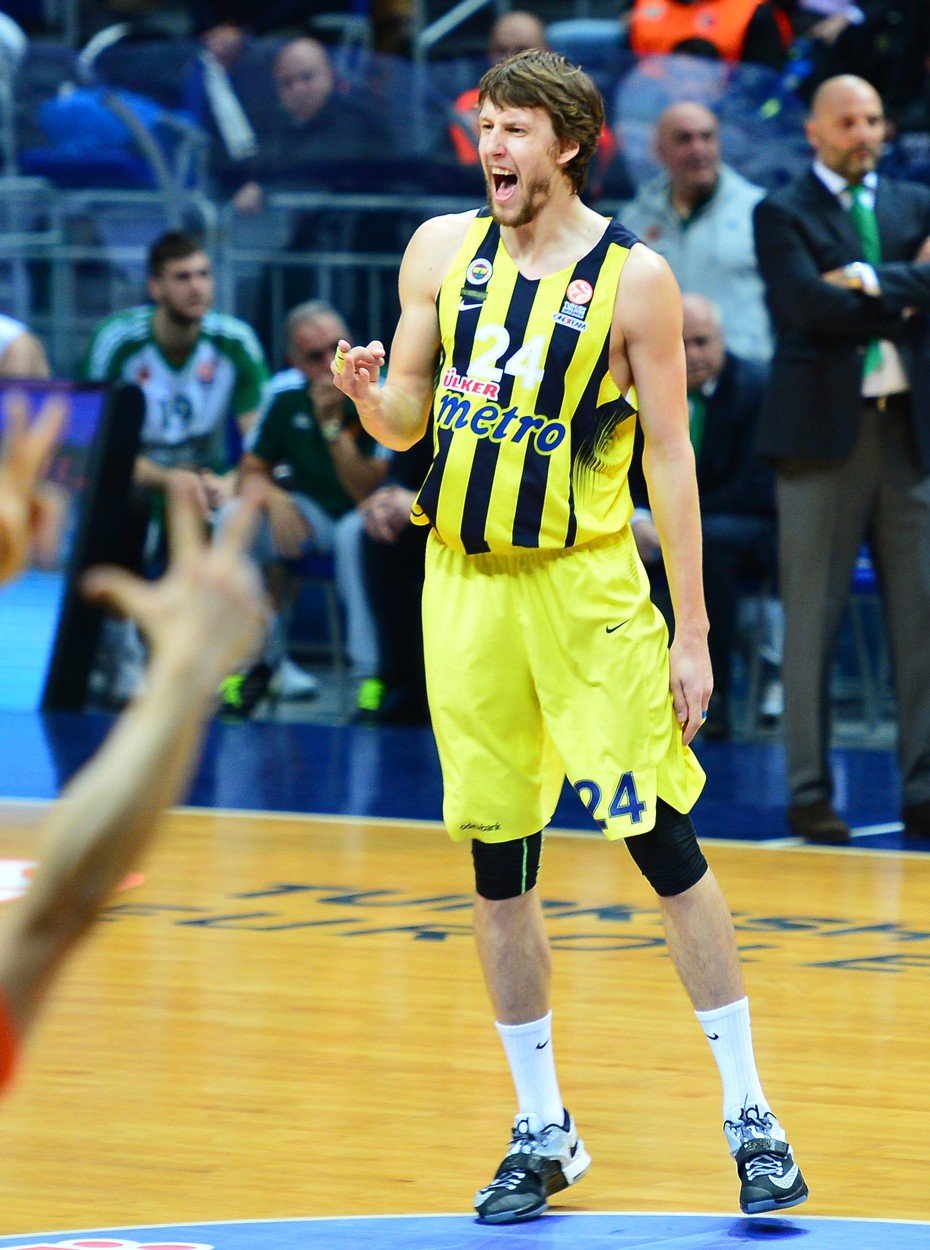 Jan Veselý v dresu Fenerbahce zářil (archivní foto)