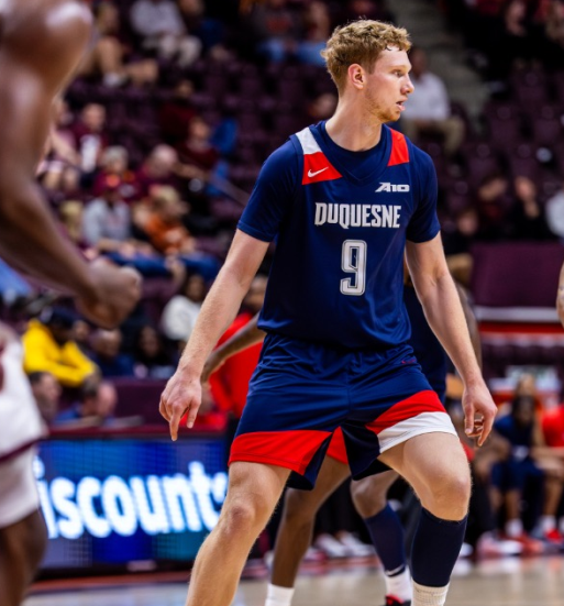 Český basketbalista Jakub Nečas působí na americké univerzitě Duquesne v prestižní NCAA