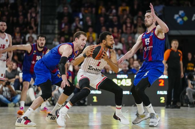 Sato & Veselý v roce 3: skončil zhrzený kouč, Češi jsou v Barce veterány Sato & Veselý v roce 3: skončil zhrzený kouč, Češi jsou v Barce veterány