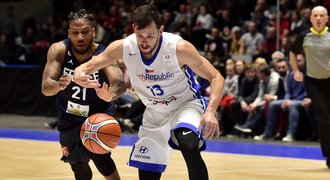 Basketbalisté prohráli s Francií, Čechy zlomilo 18 bodů v řadě