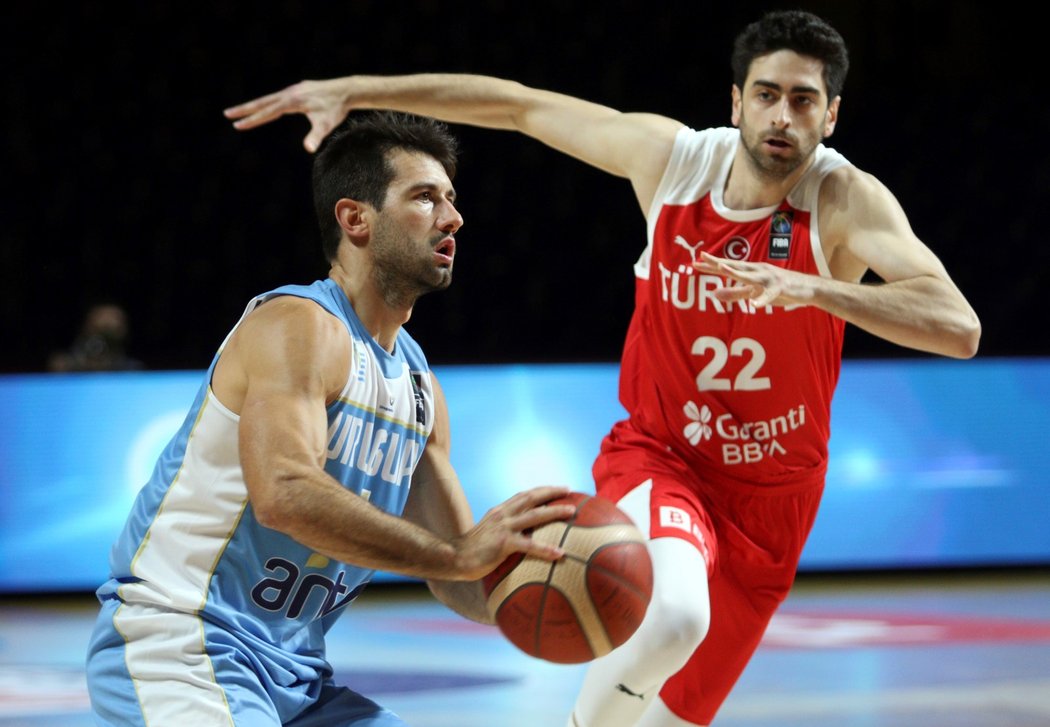 Basketbalisté Turecka porazili v úvodu kvalifikace na olympiádu Uruguay