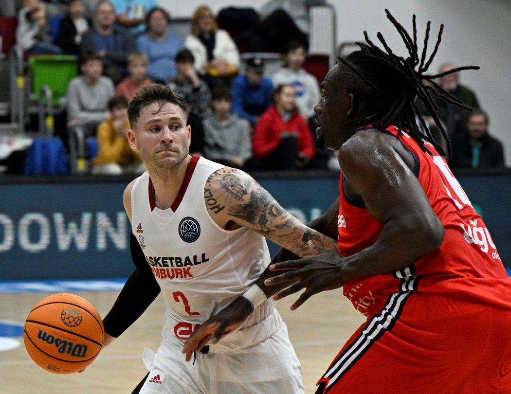 Basketbalisté Nymburka s novými trenéry napotřetí uspěli v Lize mistrů, zdolali turecký Bahcesehir