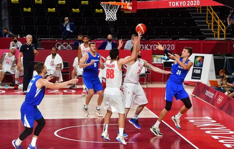 Čeští basketbalisté na úvod Her porazili Írán 84:78