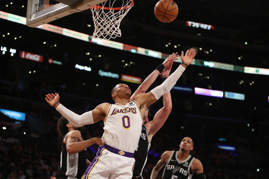 Domovská arena Lakers ponese nový název