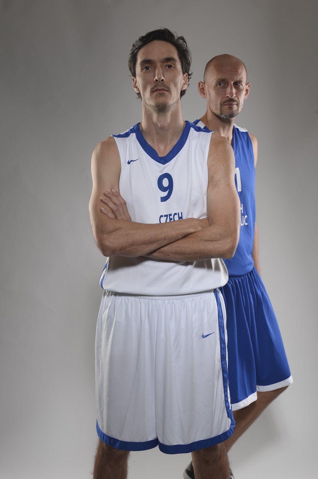 Čeští basketbalisté Jiří Welsch a Luboš Bartoň