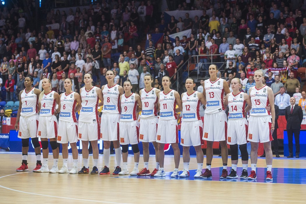3 – Pouze tři zápasy odehrály na domácím šampionátu české basketbalistky. Ve skupině skončily poslední.