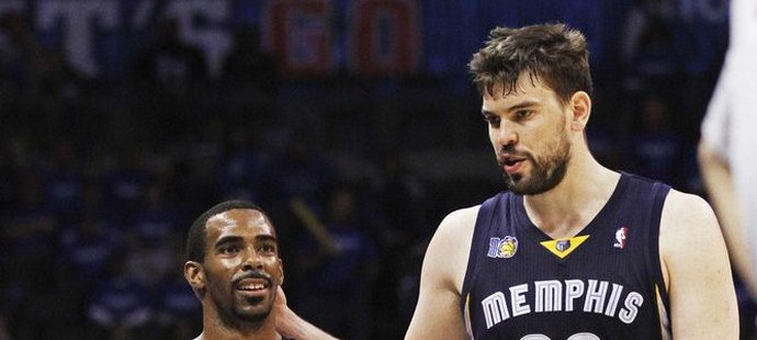 Mike Conley a Marc Gasol (vpravo) z Memphisu