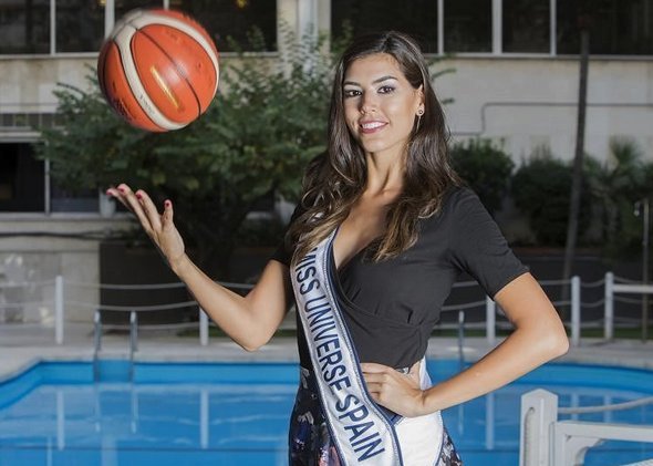 Bývalá basketbalistka Sofia del Prado pověsila sportovní kariéru na hřebík a stala se modelkou