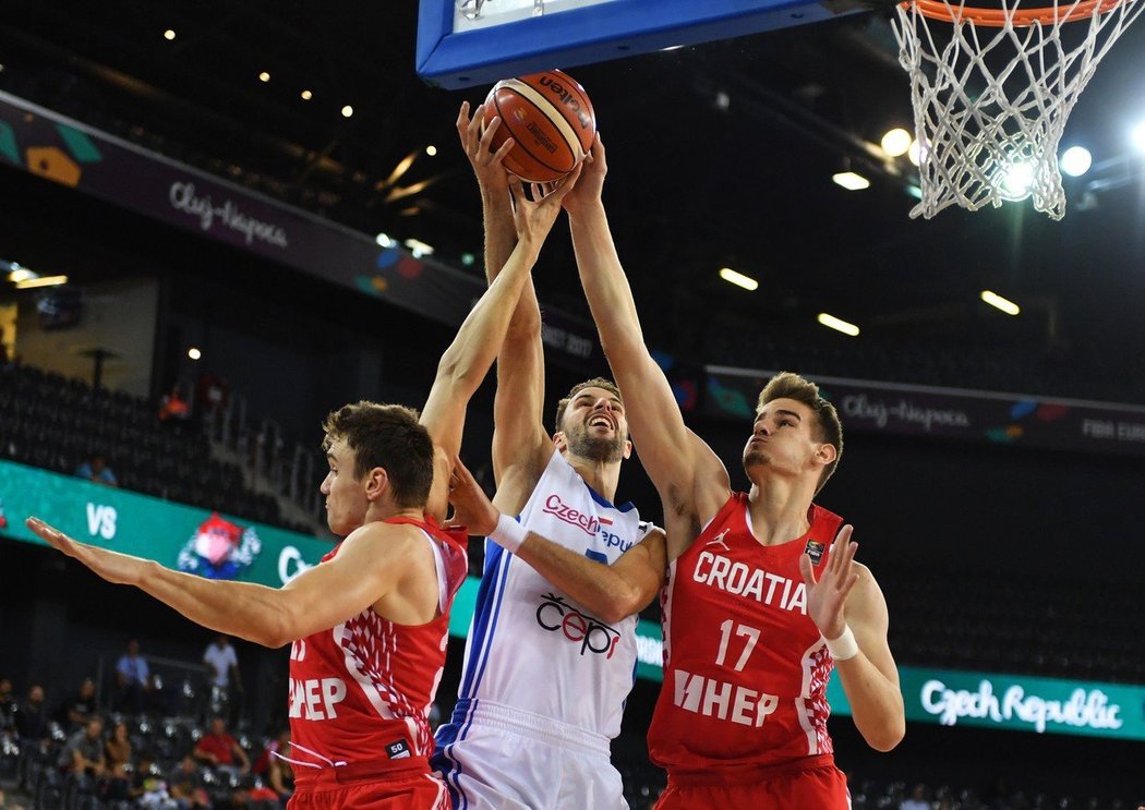 Českým basketbalistům letošní mistrovství Evropy vůbec nevyšlo