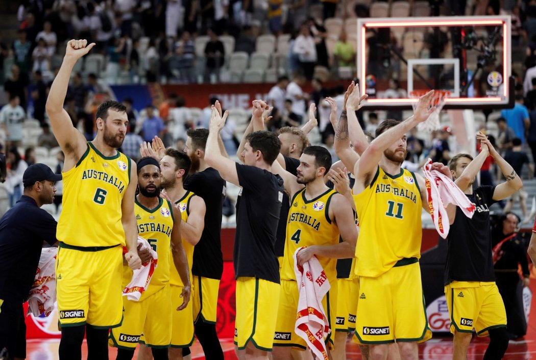 Basketbalisté Austrálie slaví po výhře nad Českou republikou postup do semifinále MS
