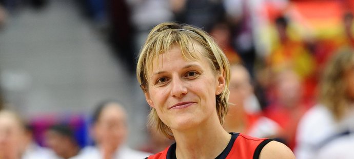 Hana Horáková s trofejí pro nejužitečnější hráčku mistrovství světa