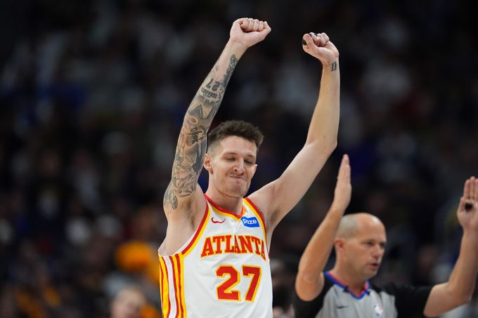 Atlanta bez Younga zase jede. Krejčí v základu podruhé za sebou, kouč chválil posilu Atlanta bez Younga zase jede. Krejčí v základu podruhé za sebou, kouč chválil posilu