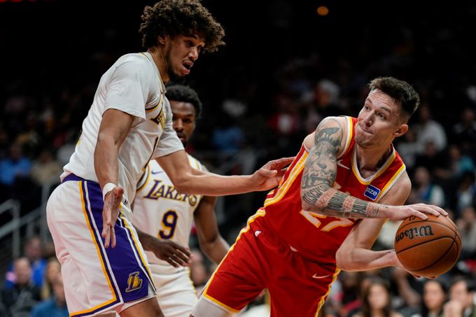 Krejčí v NBA zazářil 17 body proti Lakers. Produktivnější byl naposledy v lednu Krejčí v NBA zazářil 17 body proti Lakers. Produktivnější byl naposledy v lednu