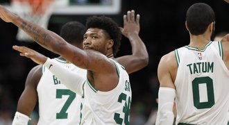 Boston je stále nejlepší v NBA, přehrál Dallas a má osmou výhru v radě