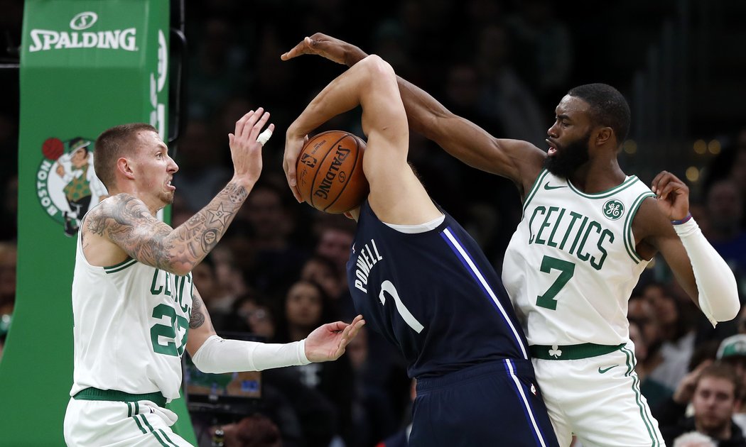 Celtics i bez zraněného Gordona Haywarda zvítězili doma nad Dallasem 116:106.