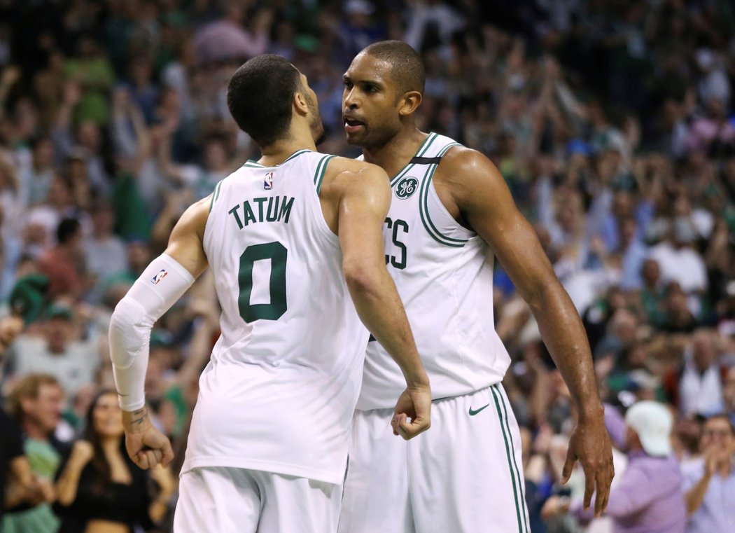 Celtics slibně nakročili za postupem, když ovládli oba úvodní zápasy