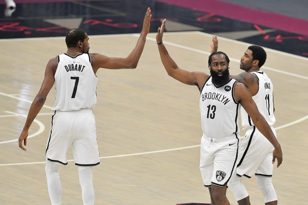 Hvězdné trio Kevin Durant, James Harden a Kyrie Irving Brooklynu proti Clevelandu výhru nepřineslo.  