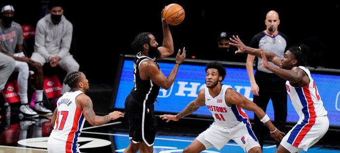 Proti Detroitu si James Harden připsal další triple double v sezoně