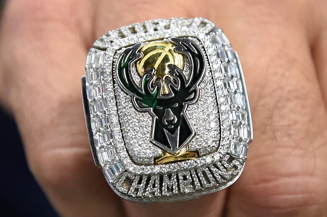 Prsten pro poslední šampiony NBA Milwaukee