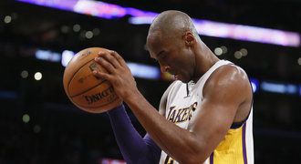 Bryant se po osmi měsících vrátil do NBA, ale s Lakers prohrál