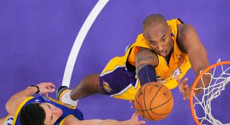 Kobe Bryant píše historii NBA. Podívejte se, na čí rekordy útočí