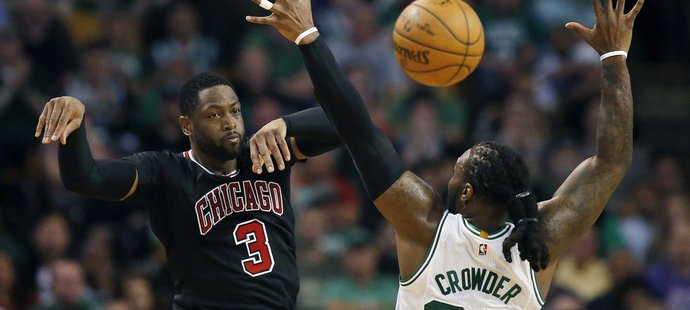 Dwayne Wade podpořil výhru Chicaga