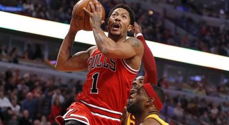 James dal o bod víc než Rose, ale Cleveland s Chicagem padl