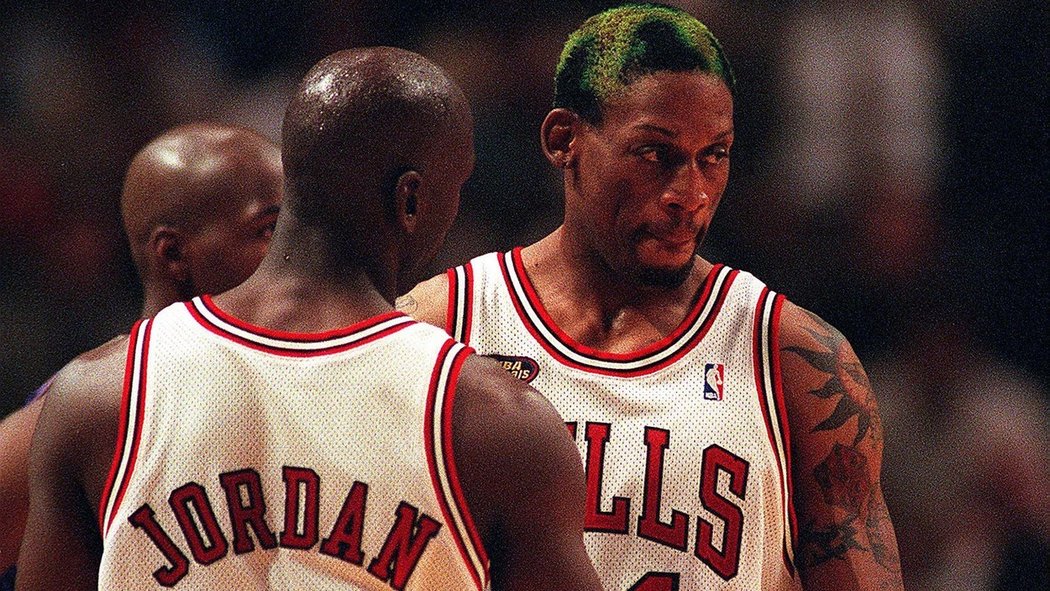 Dennis Rodman a Michael Jordan v mistrovském týmu Bulls