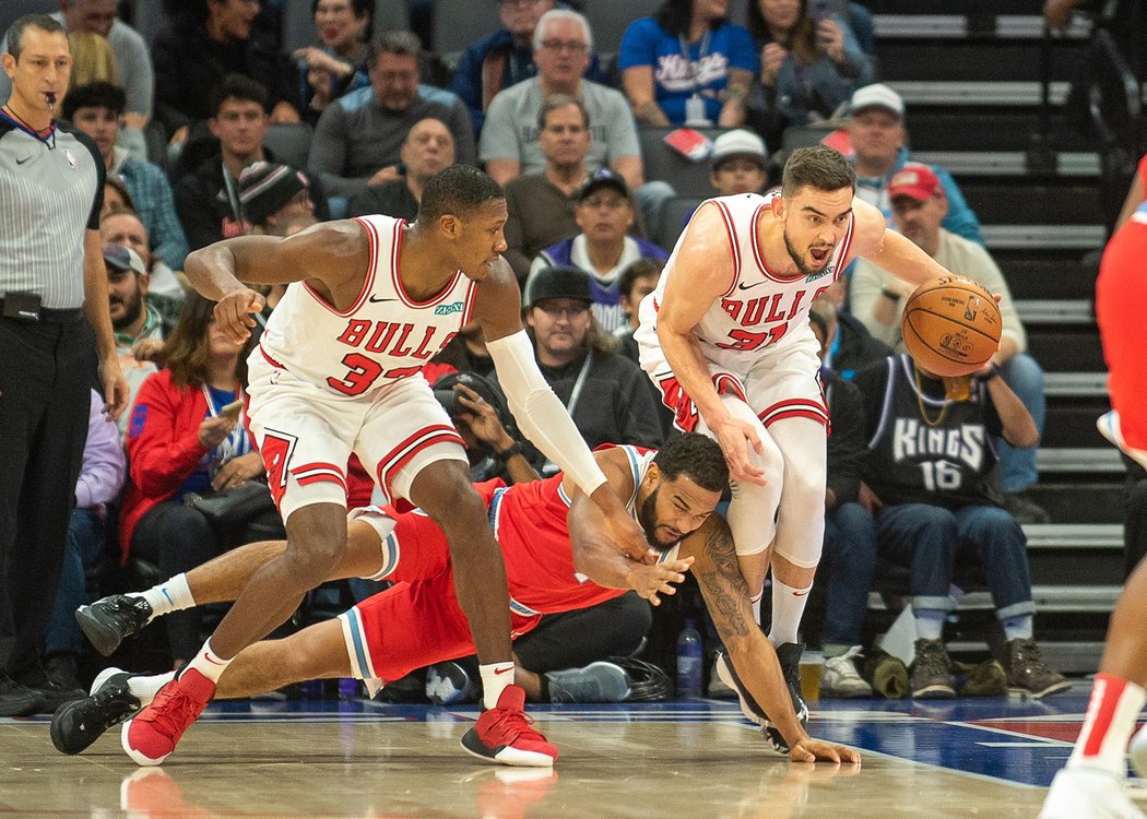 Kris Dunn a Tomáš Satoranský tenhle souboj proti Sacramentu vyhráli