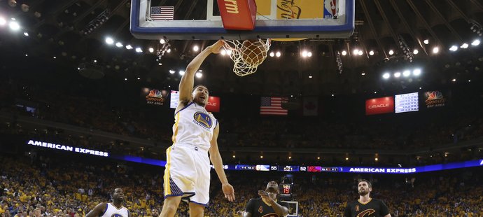 Klay Thompson zaznamenal celkem 22 bodů