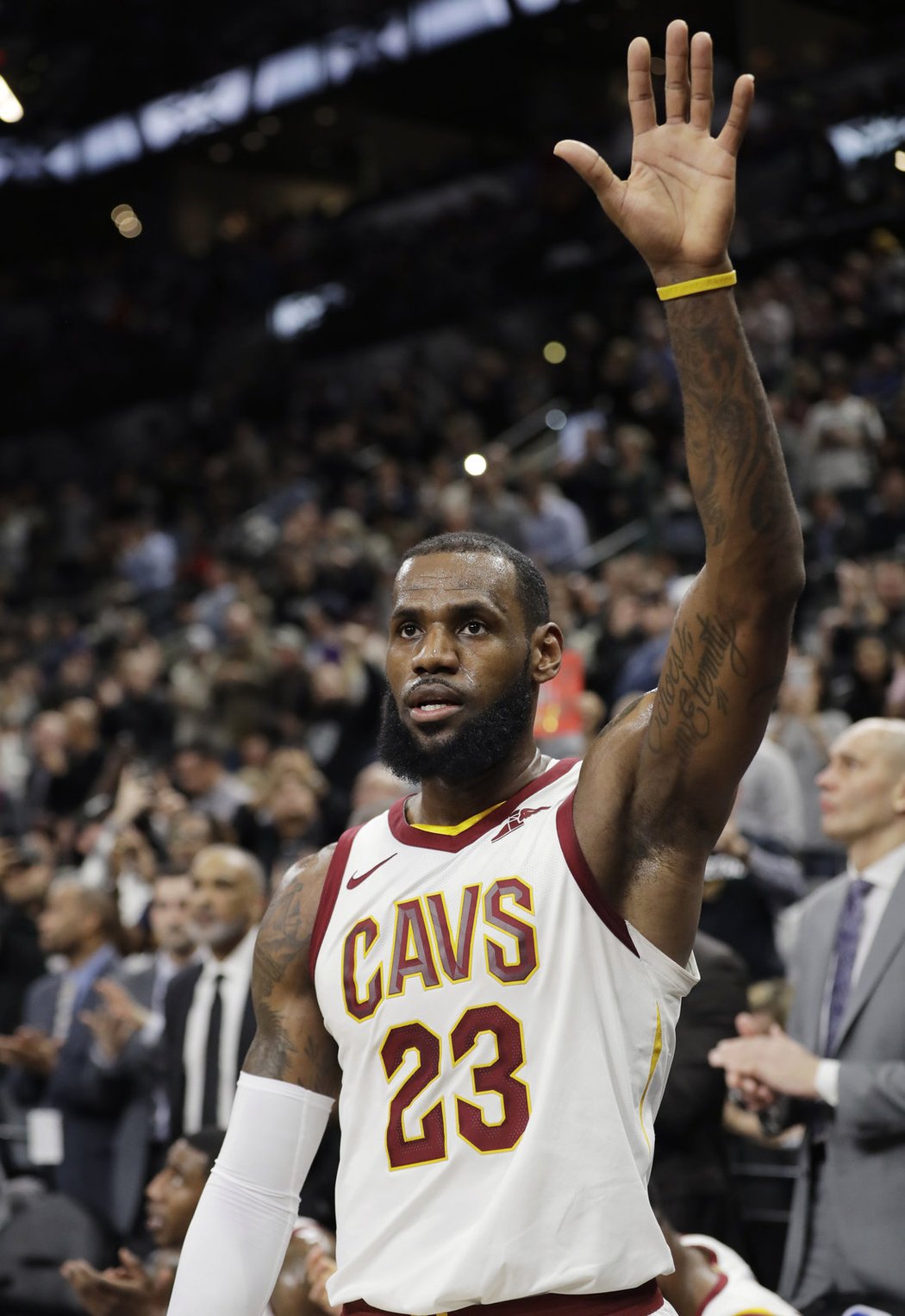 LeBron James děkuje fanouškům poté, co dosáhl na metu 30 tisíc bodů