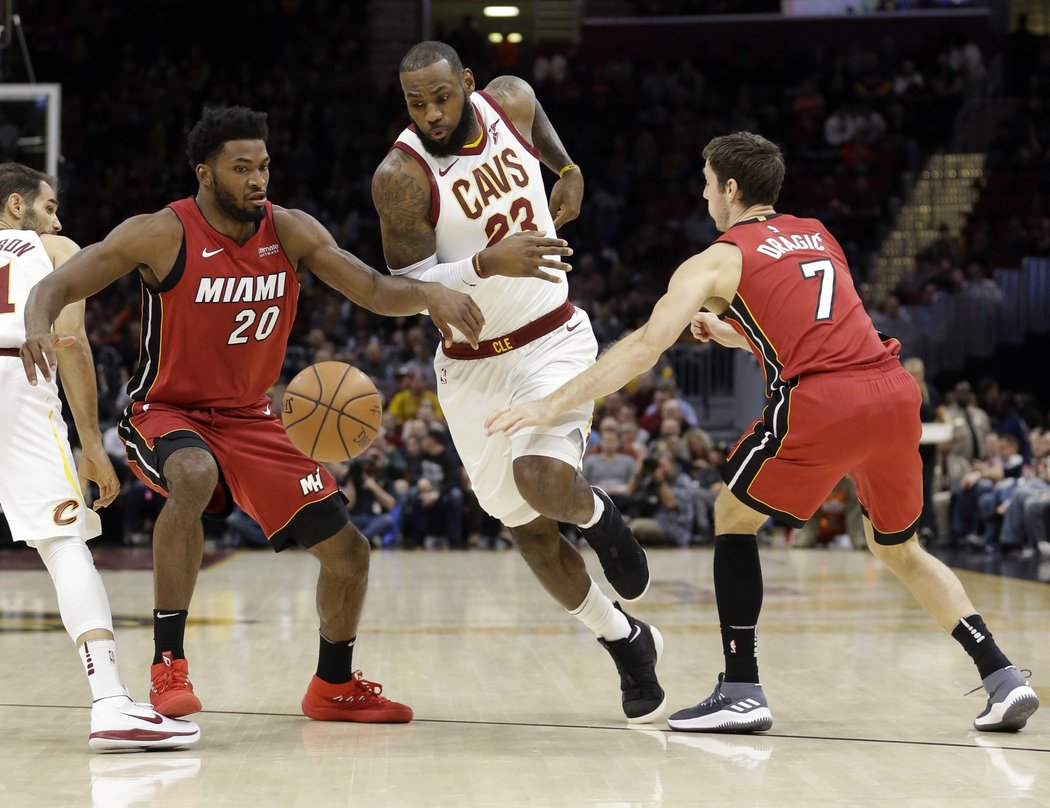 I přes vyloučení zaznamenal LeBron James v zápase proti Miami 21 bodů, 6 asistencí a 12 doskoků