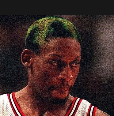 Dennis Rodman zaujal nejedním šíleným účesem