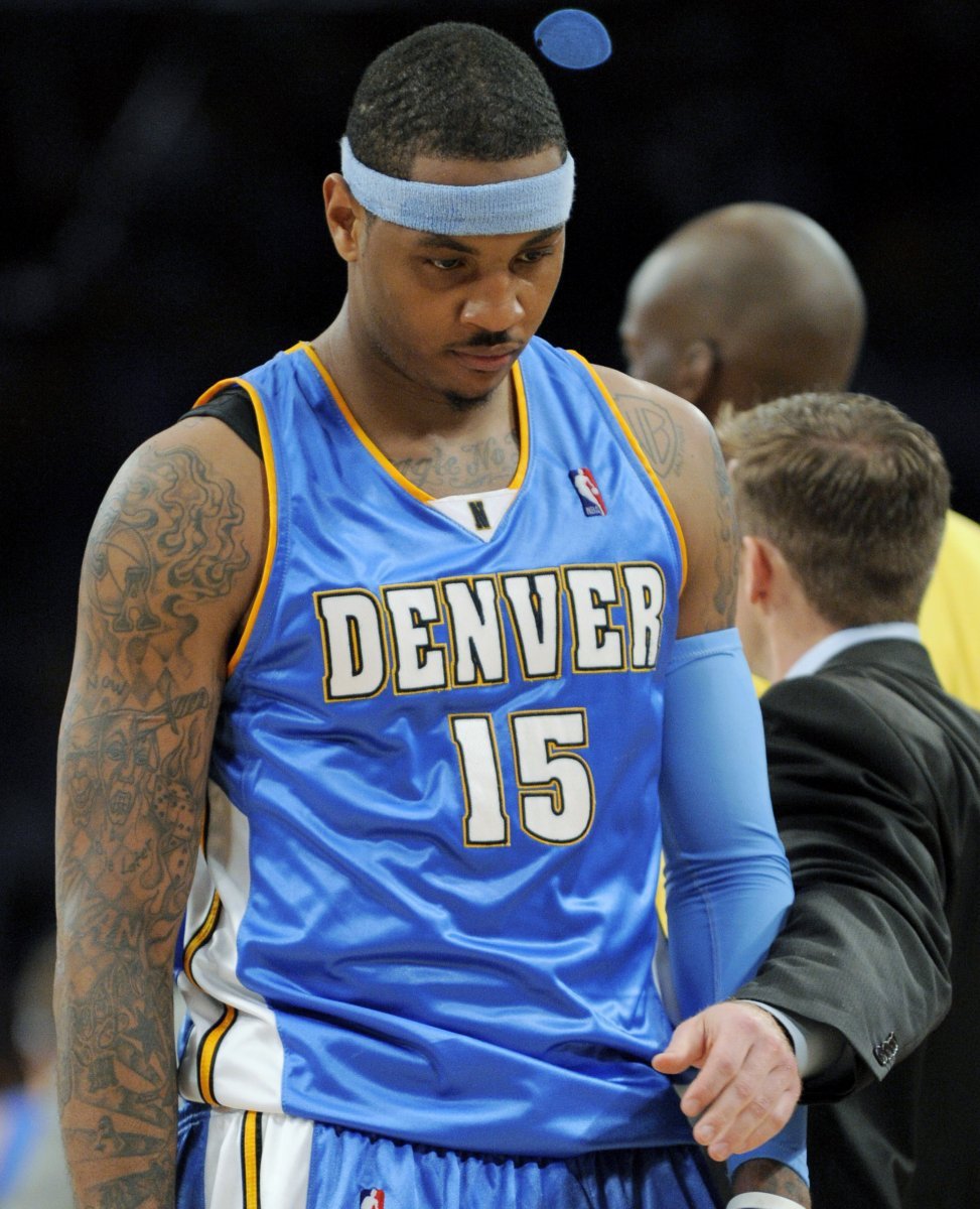 Zklamaná opora Denver Nuggets Carmelo Anthony.