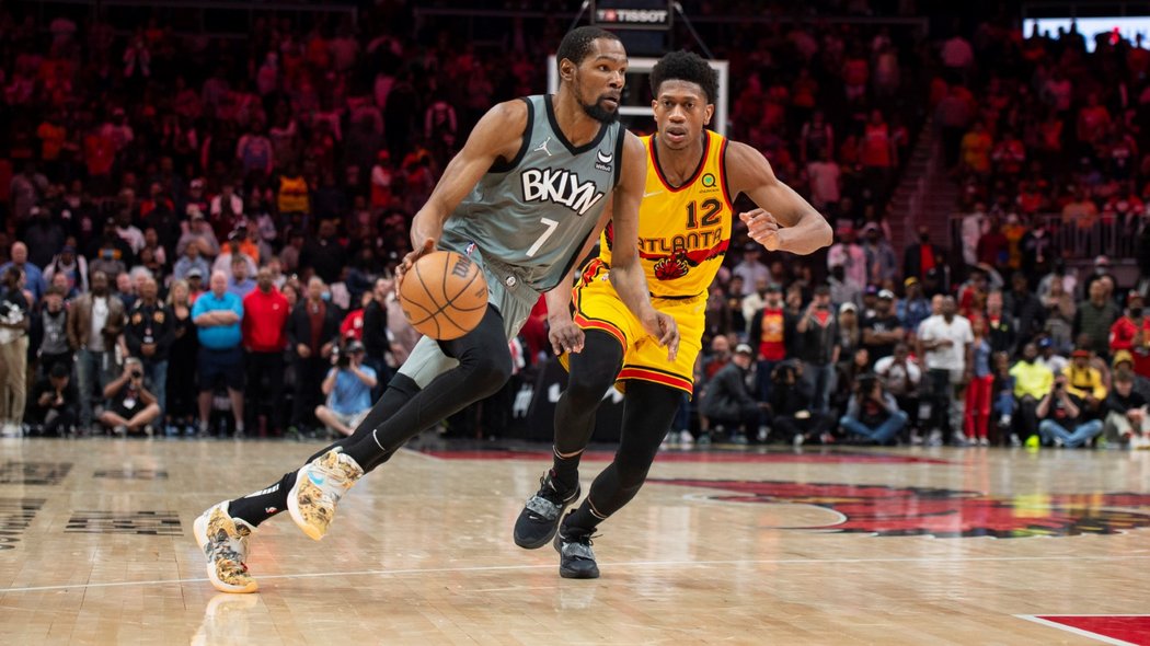 Kevin Durant si 55 body v sobotním utkání NBA vytvořil nový střelecký rekord, ale basketbalisté Brooklynu prohráli v Atlantě
