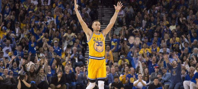 Stephen Curry si připsal 26 bodů