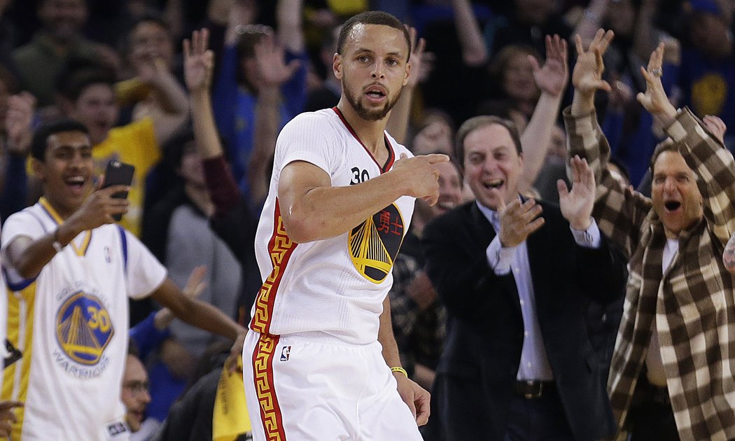 Stephen Curry zničil Los Angeles Clippers