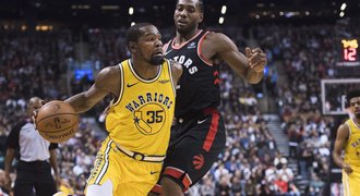 Durant znovu zářil, jeho 51 bodů na výhru v Torontu ale nestačilo